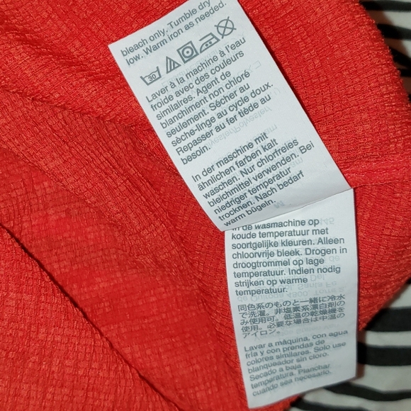 Cute Red Texture and Thread Madewell Top - Picture 9 of 10